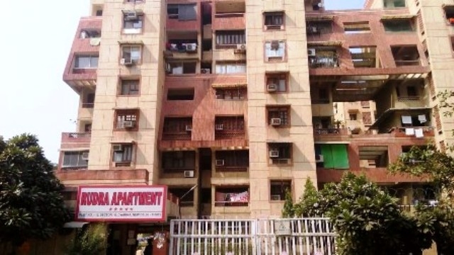 4 bhk flat for sale in Rudra Apartment