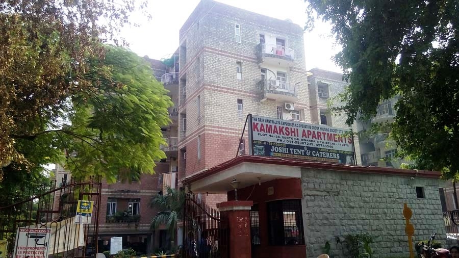 4 bhk flat for sale in Kamakshi Apartment