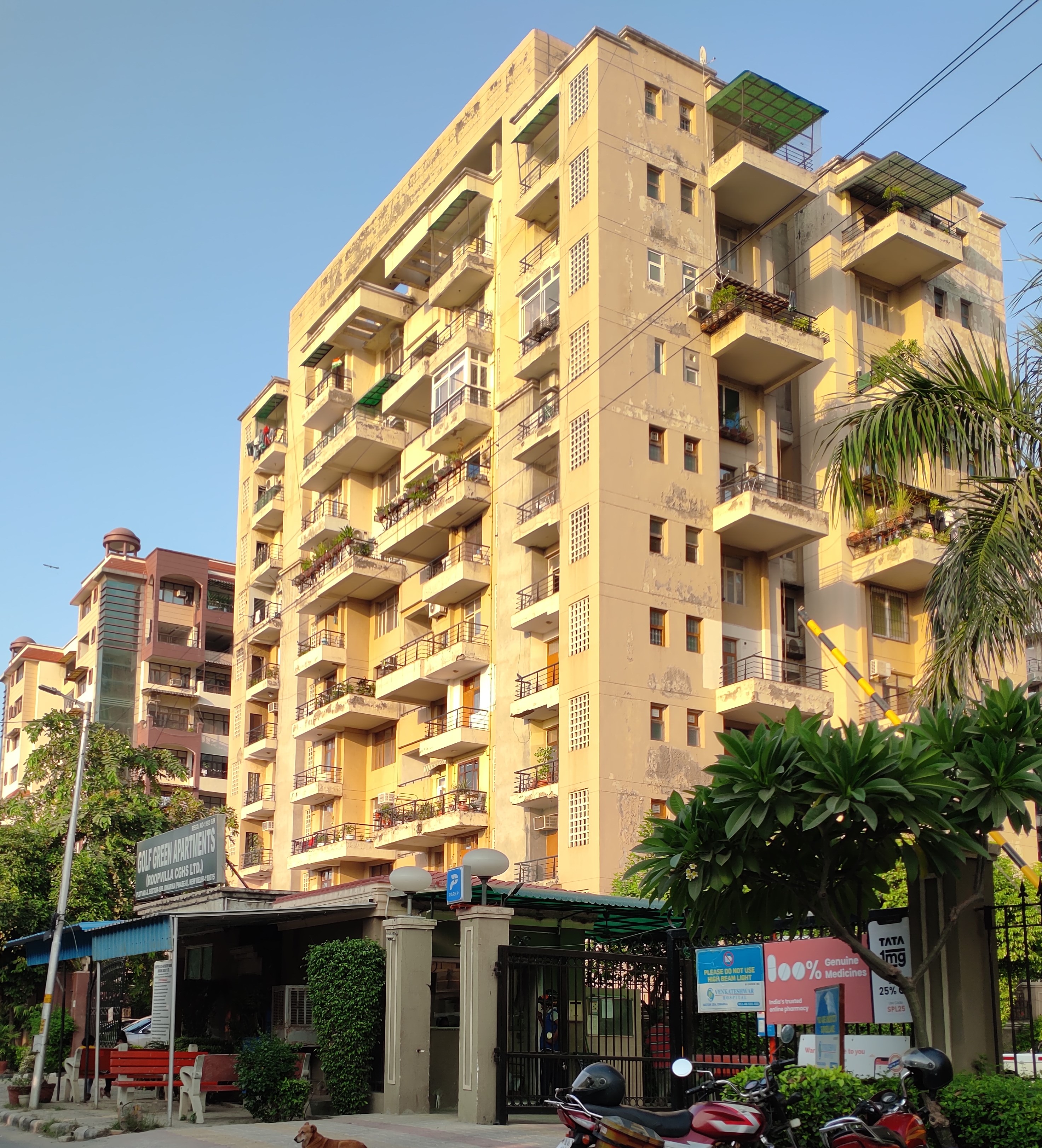 Sector 19, Ph II, Plot 2, Roop Villa Apartment (Golf Green Apartment)